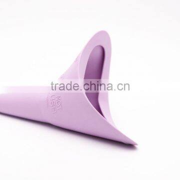 High Quality BPA Free Silicone Material Female Urinal Outdoor Using , Standing Urinal With OPP Bag Packing photo-3