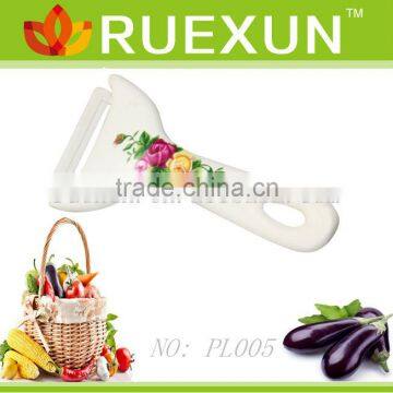 Extremely sharp ceramic carrot peeler