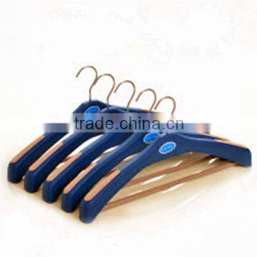 wide shoulder, high quality plastic hanger