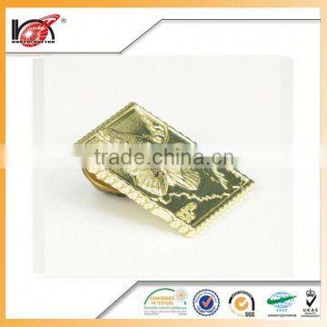 china button factory fasteners for clothes metal letter tag use for bag for trade company