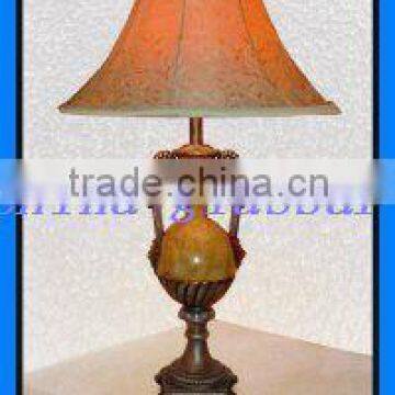 Classic Ployresin Table Lamp for Bed Room Decoration photo-3