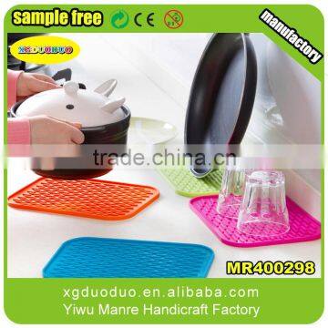 Novelty Shape Stylish Button Silicone Rubber Coaster for Tea Cup