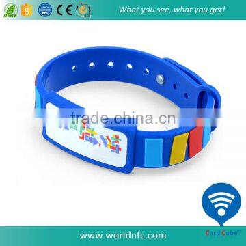Free Samples 125 KHz EM4100 / EM4200 RFID Soft PVC Wristband photo-2