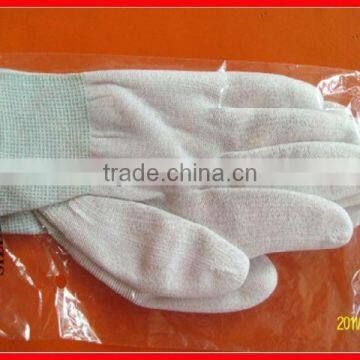 White nylon gloves with polyurethane