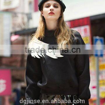 The autumn winters new fashion design ladies shirt custom loose cotton crewneck wings applique fleece sweatshirt for women