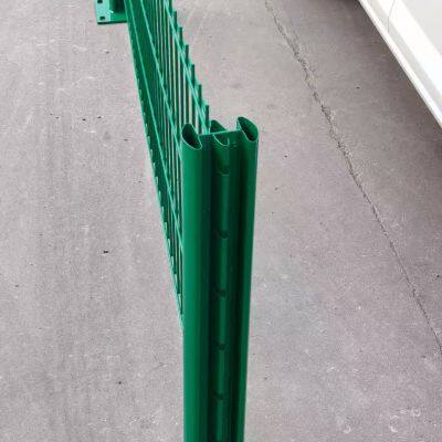 High Strength 3D Welded Wire Mesh Curved Fence Green for Yard Garden Boundary photo-2