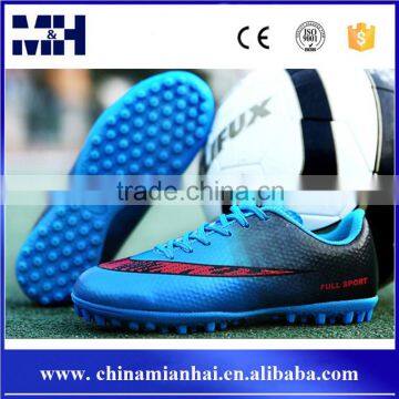 Hot Selling Soccer Shoes New Cool Breathable Men Football Shoe