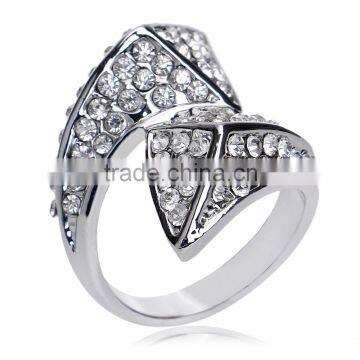 Trendy Geometric Noble Full Austrian Crystal White Rings 18k Gold Gp Triangle Ring