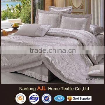 polyester cotton jacquard embroidery high quality microfiber quilt