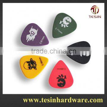 Customized LOGO printing guitar plectrum of China supplier for play guitar