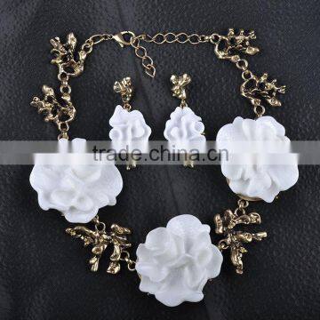 Hot Resin Necklace Earring Flower Jewelry Set