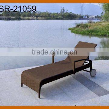 Rattan Adjustable Lounge With Wheel