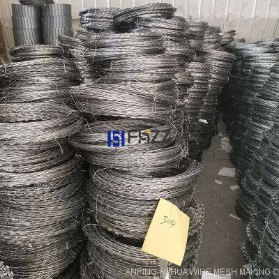 SS304 Stainless Steel Razor Wire Gray Bright Type BTO-22 Diameter 50cm photo-4