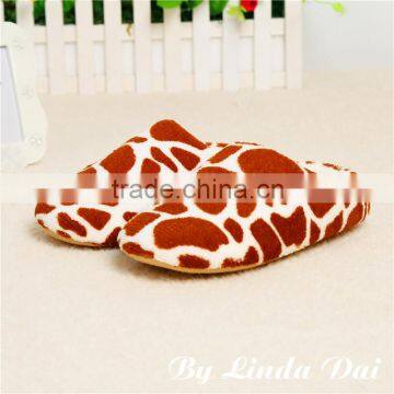 Cow Shape Indoor slippers Wholesalers slipper High Quality Slipper Red lips slippers