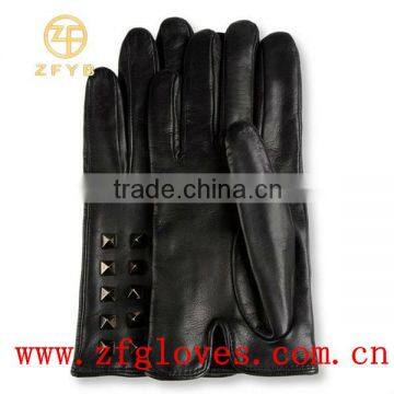 Elegant leather gloves with studs for ladies