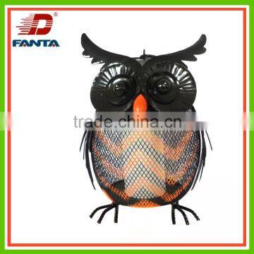 Chunky black Halloween metal cat with LED light for decor