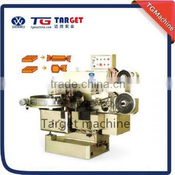 Double twist candy wrapping machine