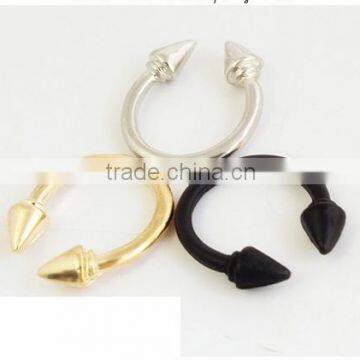 Europe exaggerated influx of people retro punk rivet ring finger arrow for lady