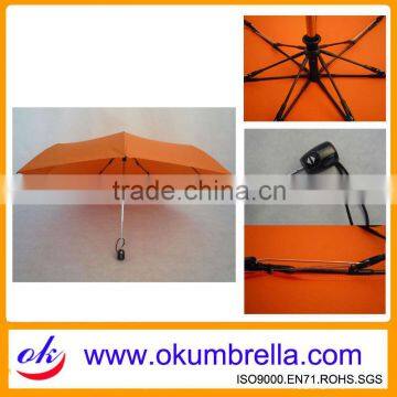 Auto open and close folding rain umbrellas