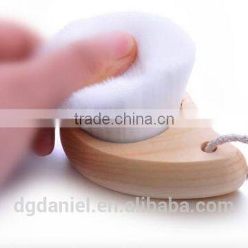 High quality Wooden Handle Single Makeup Brush With OEM Design