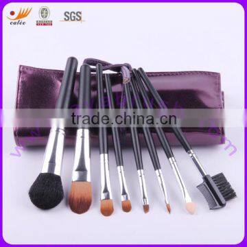 Manufacturer of 8 pcs beauty design makeup brush set