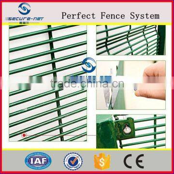Made in China 358 High Security Anti-climb Wire Mesh Fencing photo-4
