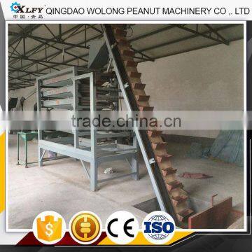 Continuous feeding and output peanut conveyor slope type bucket elevator lifting machine