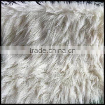 Wholesale polyester faux fur knitting plush fabric for garment from Chinese factory