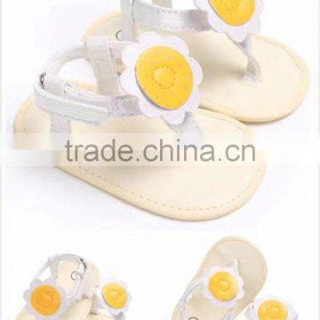 2017 Cute Pink Baby Girl Cool Sandals Kid Shoes Baby Girl Summer Black Child Shoes White Flower Casual Beach Party Shoe photo-4