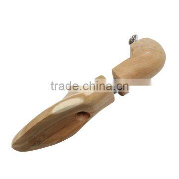 Factory Supply Top Selling Aromatic Red Cedar Wood Shoe Stretcher for Wholesale photo-3