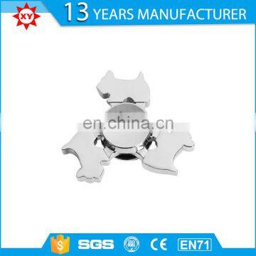 2017 fashion cool design finger spinner toy
