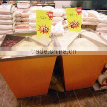 Контейнер для риса из продуктового супермаркета