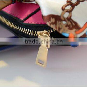 Lady/woman/female's New Fashion Shoulder Bag/leisure Bag/causal Bag/handbag/tote With Scarf