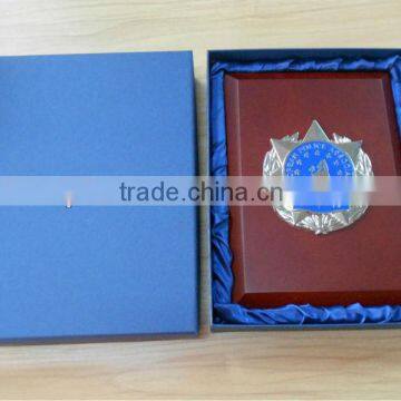 Metal Gold Logo Plate Wooden Plaque Shields Gifts photo-3