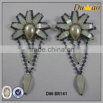 New leaf shape resin claw brooch for garment