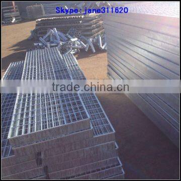 high quality size concrete steel grating / walking steel grating / road drainage steel grating factory