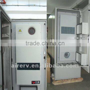 outdoor telecom cabinet with heat exchanger
