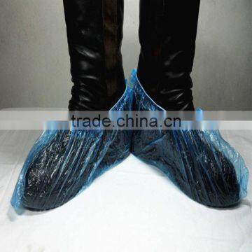 Disposable waterproof/oil proof plastic shoe cover in cleanroom