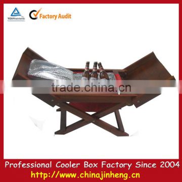 Small table with polyester cooler bag