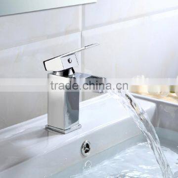 Short Faucet Body Single Handle Brass And Chrome Surface Waterfall Faucet