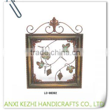 LC-86392 China wholesale Vintage frame grape wall art decoration