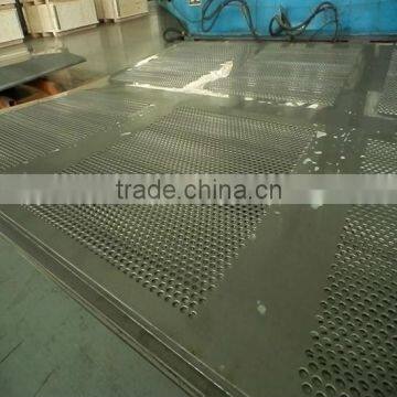 High Quality Galvanized Punching Hole Wire Mesh/roll Bending Round Hole Meshes photo-5