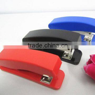 plastic cheap stapler,office stapler24/6