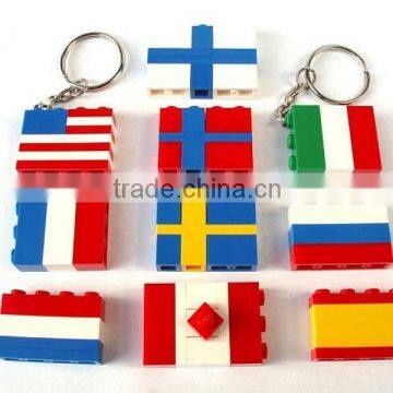 custom national flag assemble puzzle key chains/oem own design kids puzzle toy keychains/custom plastic keychain China factory