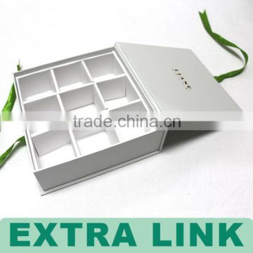 China Alibaba Supplier Customized Logo Chocolate Almond Dates Boxes