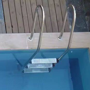 Swimming Pool 304/316 Stainless Steel Material Factory 1.0/1.2mm thicknees Overflow Swimming Pool Ladder