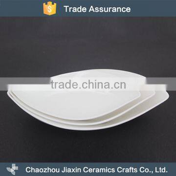 Eco-friendly elegant leaf shaped white ceramic dishes restaurant