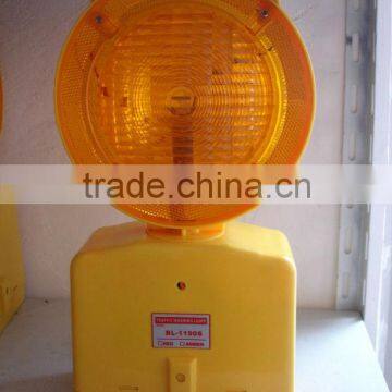 Road Safety Manufacturer Solar Amber Led Traffic Warning Light photo-2