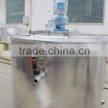 Stainless Steel Hot and Cold Tank With An Agitator