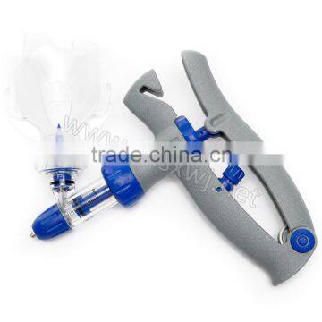 animal with Vet Plastic steel syringe Veterinaryyringe